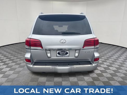 Used 2014 Lexus LX 570 4WD image 4