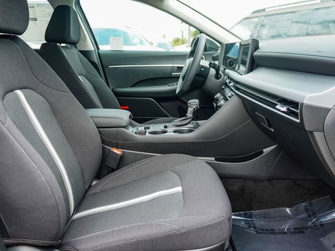 Certified 2025 Hyundai Sonata SE FWD image 17