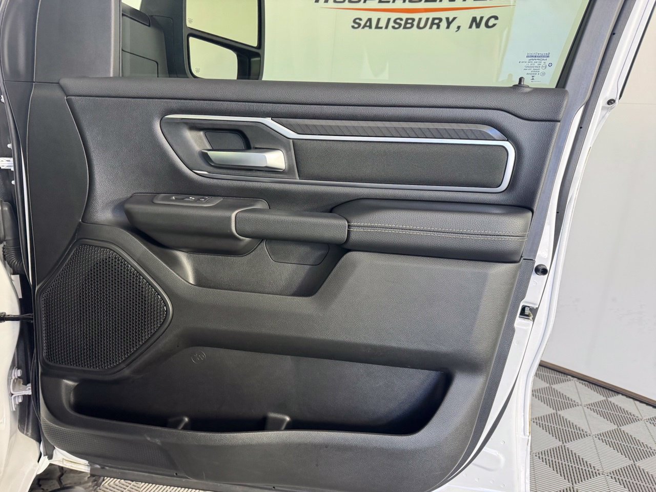 Used 2025 RAM 1500 Big Horn AWD/4WD image 32