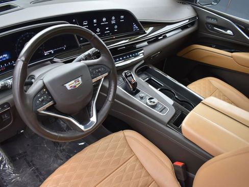 Used 2022 Cadillac Escalade Sport w/ Touring Package image 13