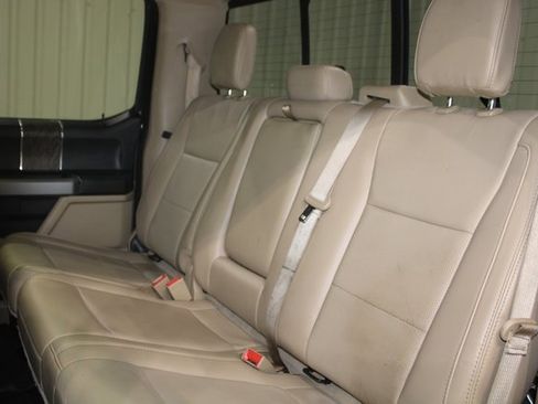 Used 2019 Ford F250 Lariat w/ Chrome Package image 19