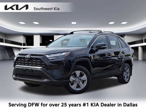 Used 2023 Toyota RAV4 XLE image 1