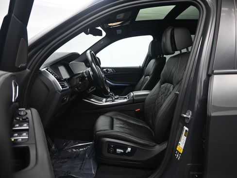 Used 2023 BMW X5 M50i w/ Executive Package image 28