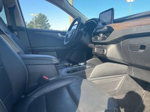 Used 2020 Ford Escape Titanium FWD image 13