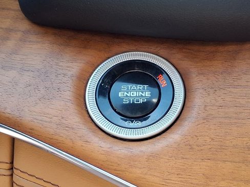 Used 2024 Jeep Grand Cherokee Summit AWD/4WD image 25