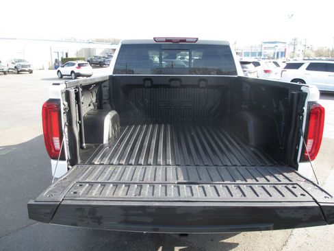 Used 2025 GMC Sierra 1500 Denali Ultimate AWD/4WD image 8