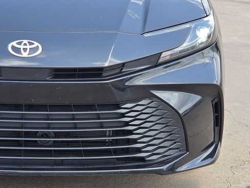Used 2025 Toyota Camry LE FWD image 4