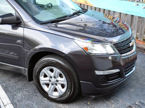 Used 2014 Chevrolet Traverse LS FWD image 31