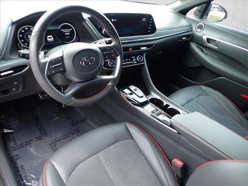 Used 2022 Hyundai Sonata SEL Plus w/ Preferred Accessory Package FWD image 9