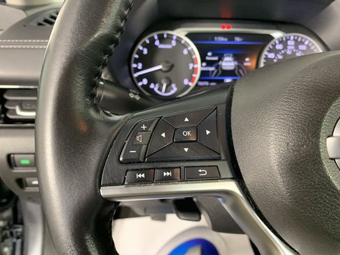 Used 2022 Nissan Sentra SV FWD image 19