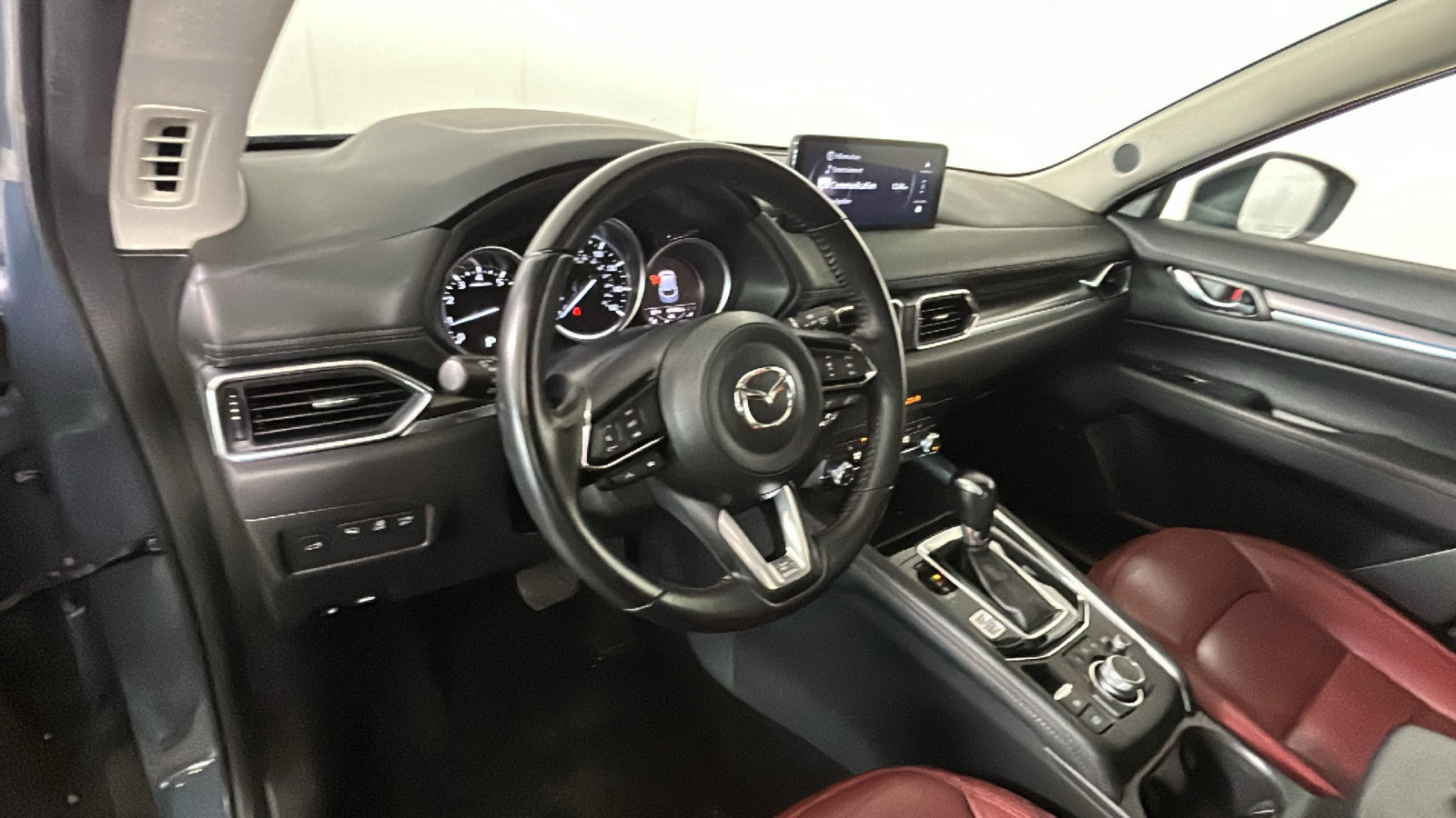 Used 2025 MAZDA CX-5 Carbon Edition AWD/4WD image 16