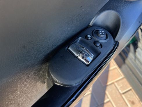 Certified 2023 MINI Cooper SE image 15