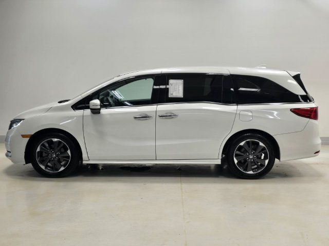 Used 2022 Honda Odyssey Elite image 3