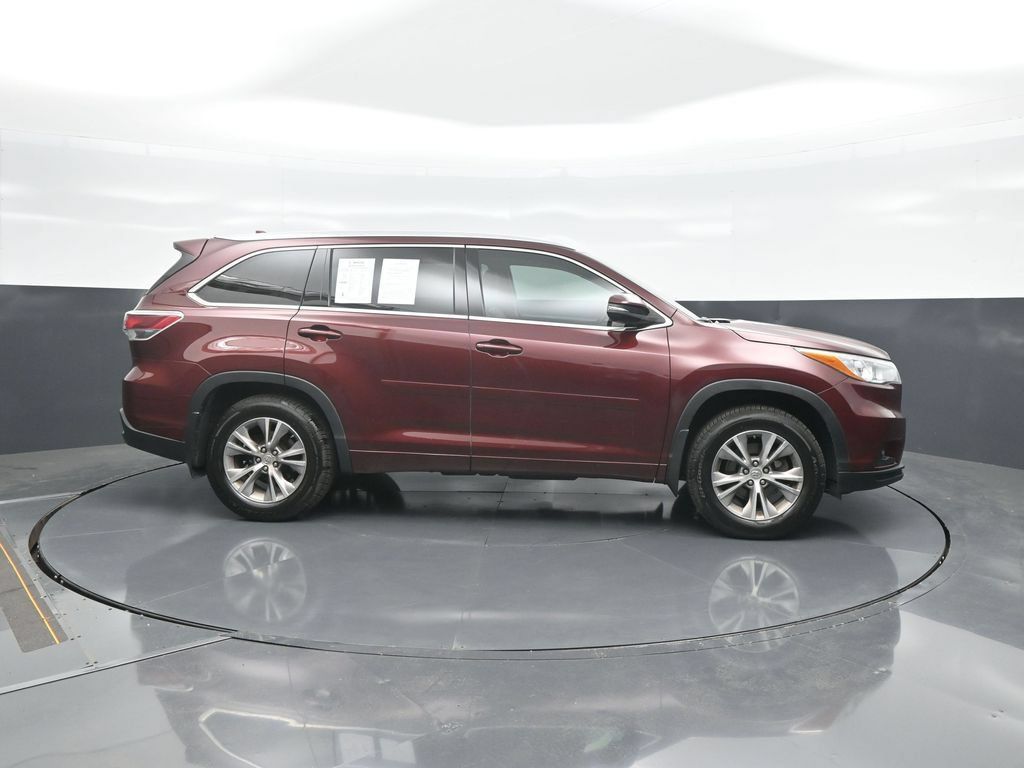 Used 2015 Toyota Highlander XLE AWD/4WD image 8