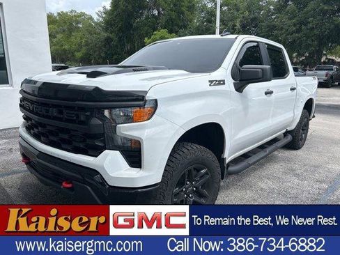 Used 2025 Chevrolet Silverado 1500 Custom Trail Boss w/ LPO, Dark Essentials Package AWD/4WD image 1