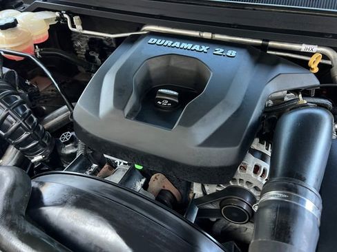 Used 2018 GMC Canyon Denali image 32