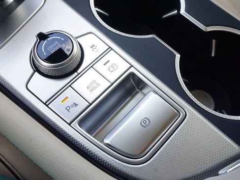 New 2026 Genesis G70 2.5T Prestige image 10