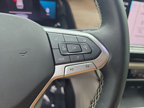 Used 2026 Volkswagen Atlas SE w/ Panoramic Sunroof Package FWD image 19