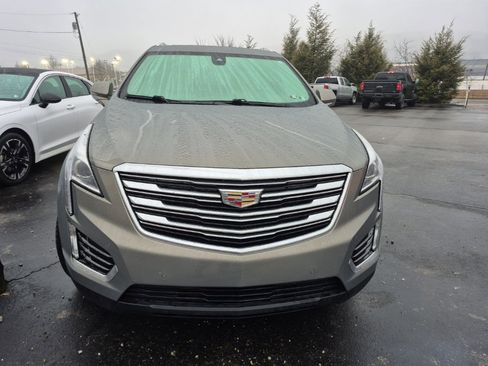 Used 2019 Cadillac XT5 Luxury image 2