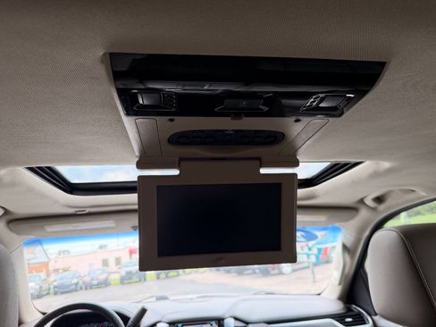 Used 2016 Chevrolet Suburban LTZ AWD/4WD image 34