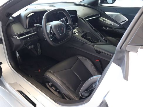 Used 2024 Chevrolet Corvette Stingray Preferred Conv w/ Battery Protection Package RWD image 18