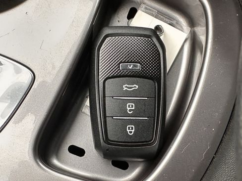 Used 2018 Chevrolet Malibu LS image 27