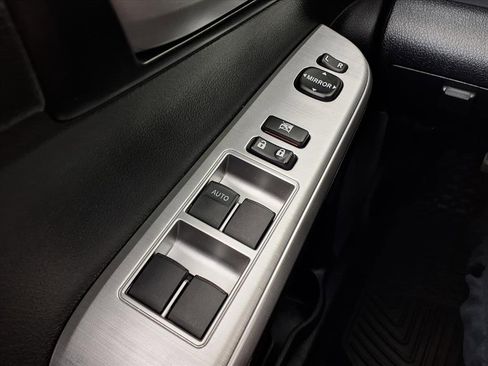 Used 2012 Toyota Camry SE image 22