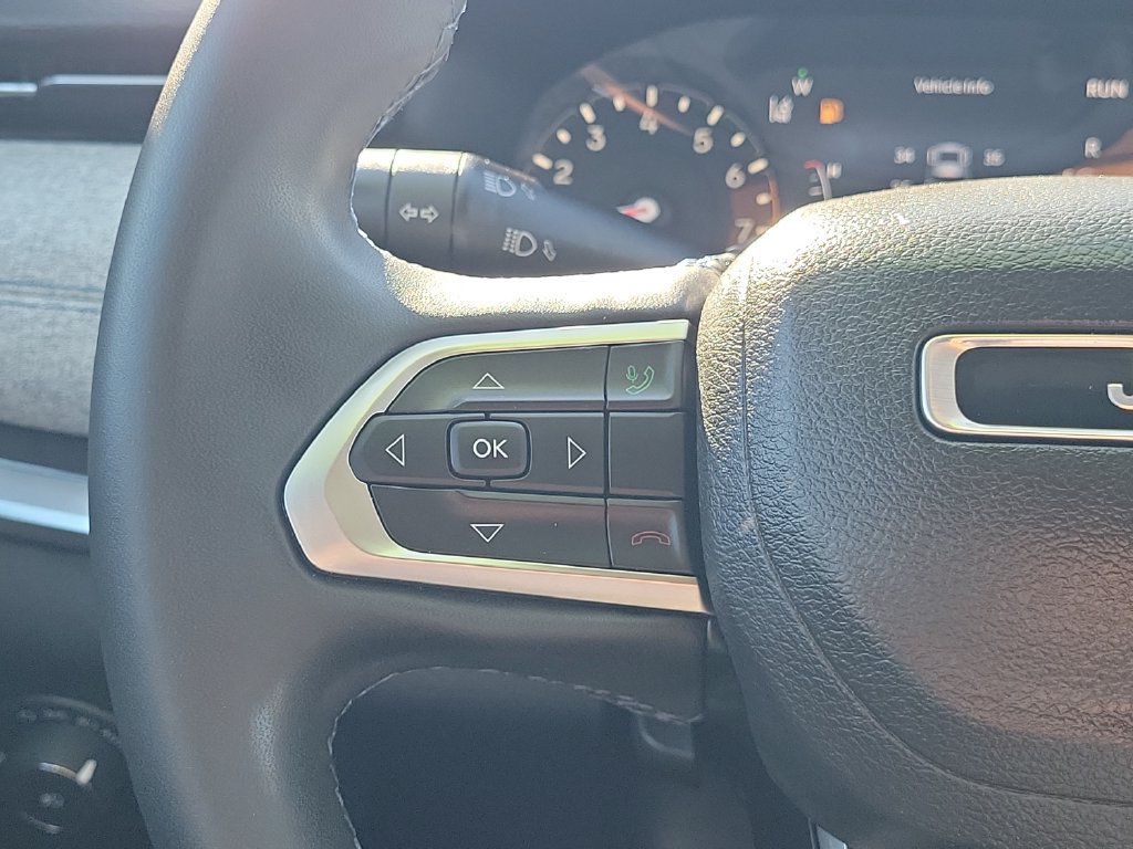 Used 2022 Jeep Compass Latitude FWD image 20