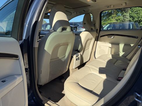 Used 2015 Volvo XC70 T5 Premier Plus image 10