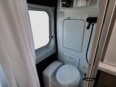 Used 2025 RAM ProMaster 1500 w/ Quick Order Package 22H SLT+ FWD image 28