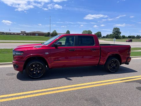 New 2026 RAM 1500 Big Horn AWD/4WD image 8