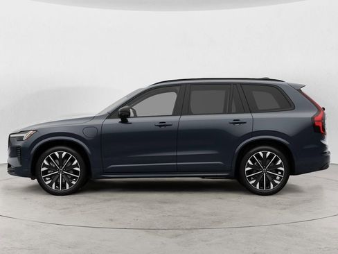 New 2026 Volvo XC90 T8 Ultra w/ Protection Package Premier AWD/4WD image 4