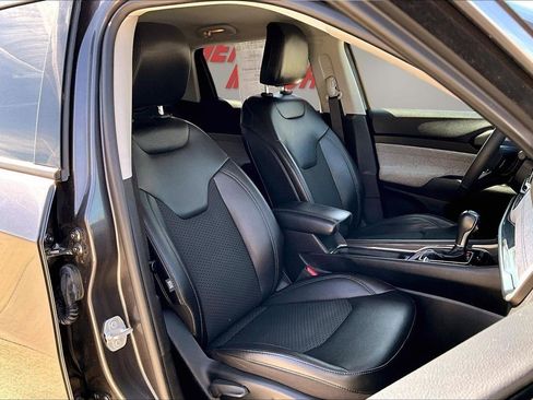 Used 2022 Jeep Compass Latitude image 27