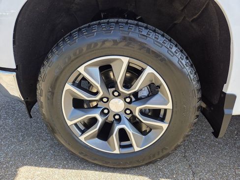 Used 2022 Chevrolet Silverado 1500 LT w/ Protection Package image 21