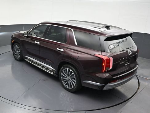 Used 2024 Hyundai Palisade Calligraphy image 19