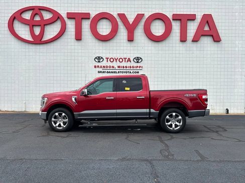 Used 2023 Ford F150 Lariat w/ Equipment Group 502A High AWD/4WD image 4