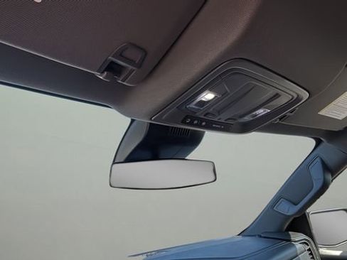 Used 2025 Chevrolet Silverado 1500 LT image 27