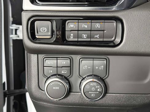 Certified 2026 GMC Yukon Denali w/ Sun & Power Step Package image 25