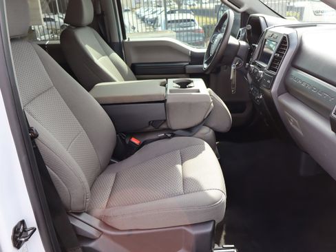 Used 2022 Ford F350 XLT image 36