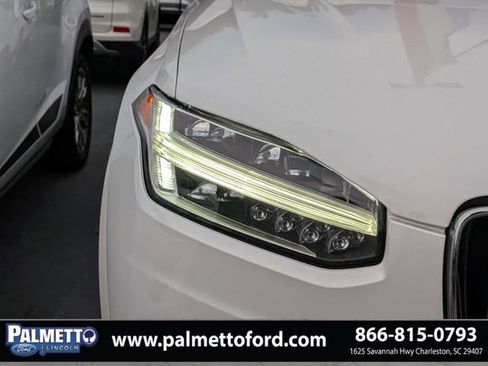 Used 2020 Volvo XC90 T5 Momentum FWD image 9