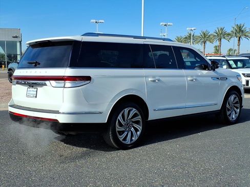 Used 2022 Lincoln Navigator L Reserve image 7