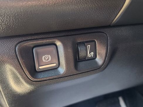 Used 2018 GMC Acadia SLE FWD image 27