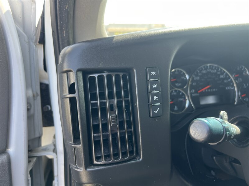 Used 2019 Chevrolet Express 2500 w/ Driver Convenience Package RWD image 18