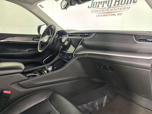 Used 2022 Jeep Grand Cherokee L Limited image 35