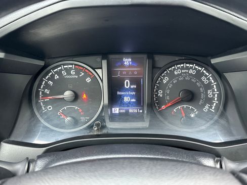 Used 2021 Toyota Tacoma SR image 13