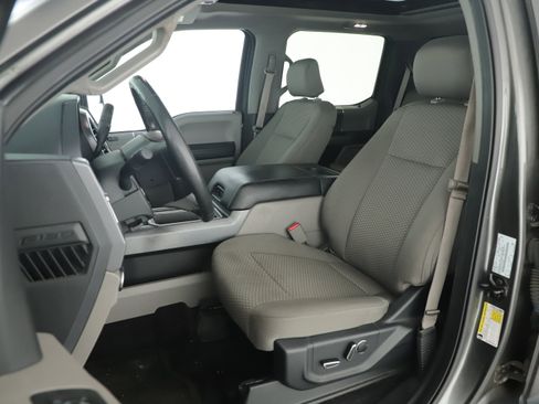 Used 2016 Ford F150 XLT w/ Equipment Group 302A Luxury image 12