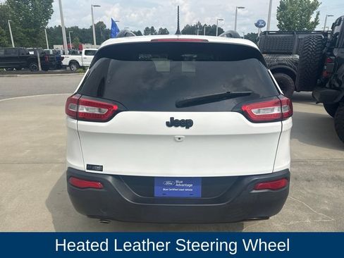 Used 2017 Jeep Cherokee Limited FWD image 5