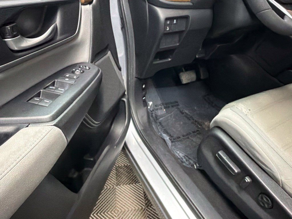 Used 2017 Honda CR-V EX image 27
