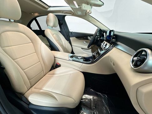 Used 2020 Mercedes-Benz C 300 Sedan image 27