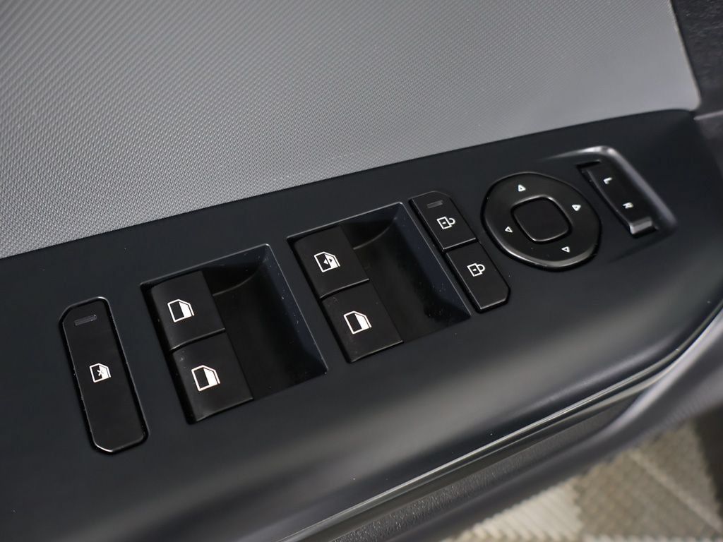 Certified 2025 Kia K4 FWD image 35